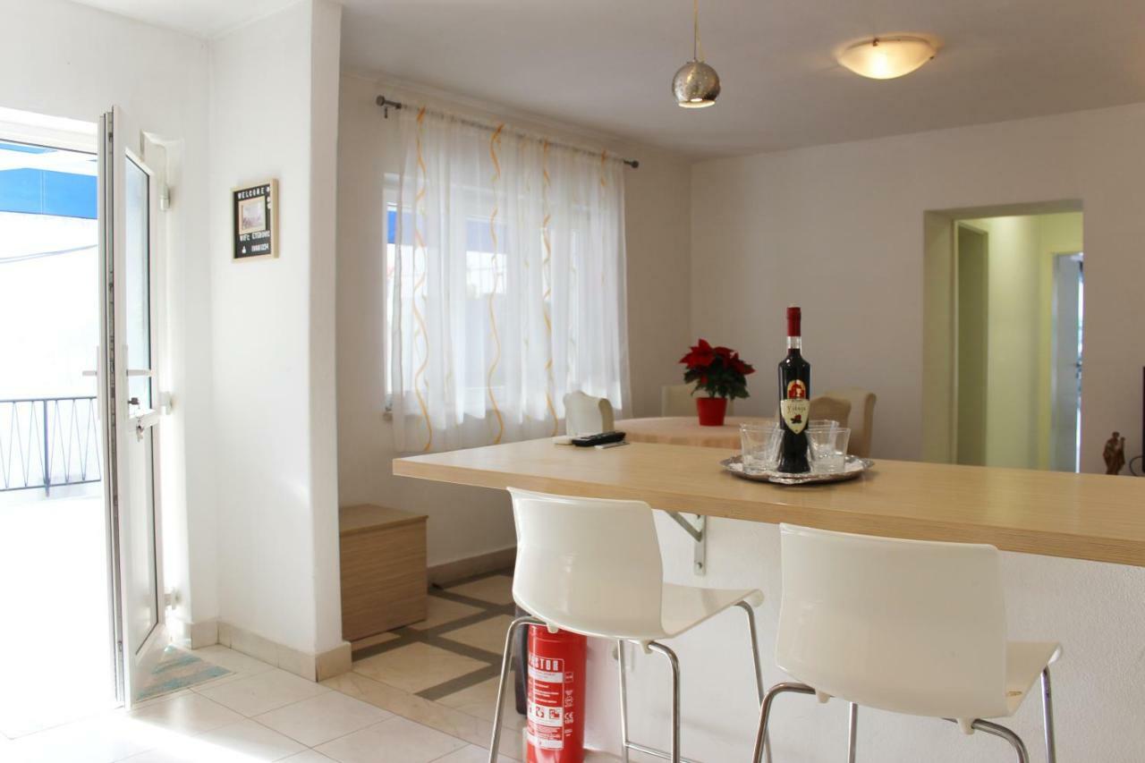 Apartment Pino ปูชิสชา ภายนอก รูปภาพ
