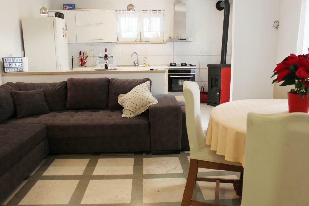 Apartment Pino ปูชิสชา ภายนอก รูปภาพ
