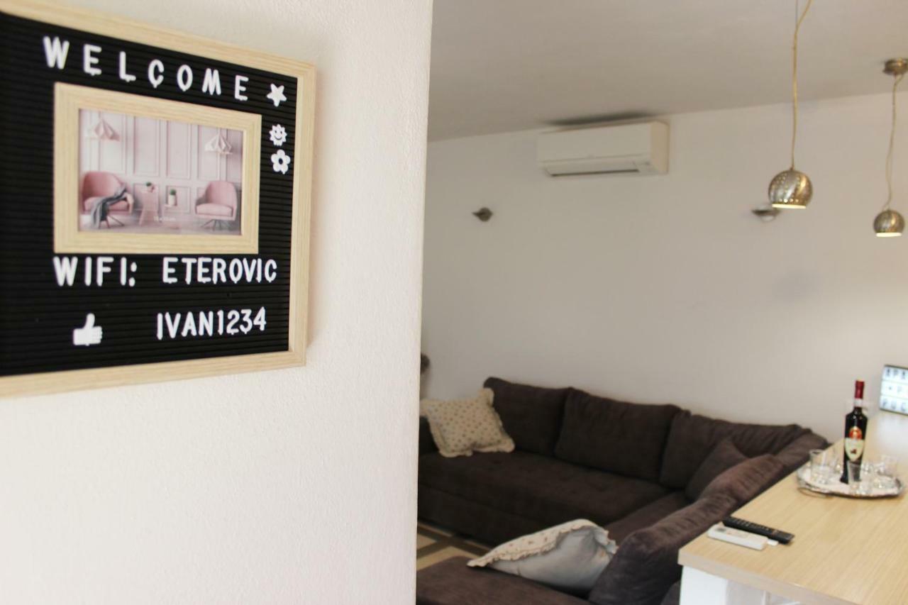 Apartment Pino ปูชิสชา ภายนอก รูปภาพ