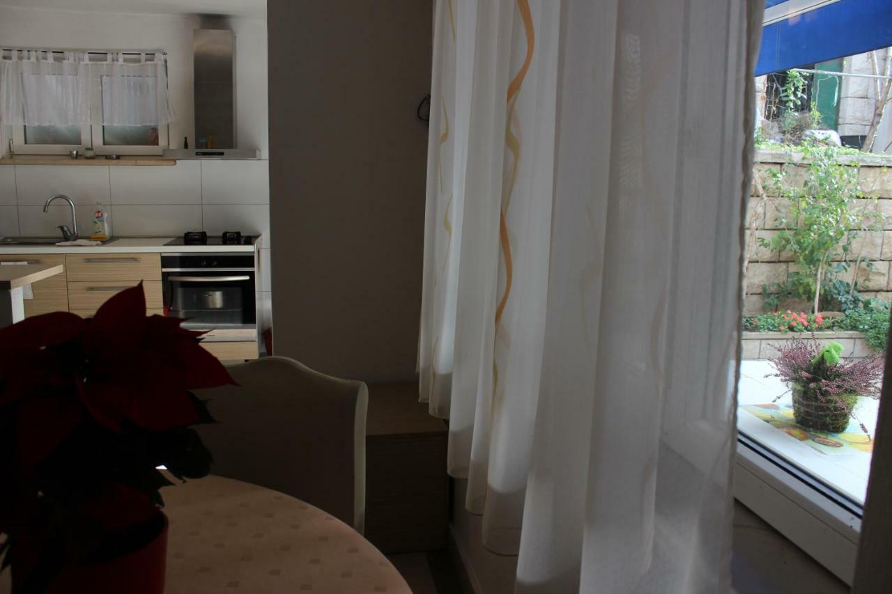 Apartment Pino ปูชิสชา ภายนอก รูปภาพ